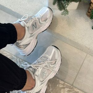 New Balance 530 Sneakers