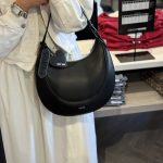DKNY Karlie Hobo Çanta - Siyah Renk